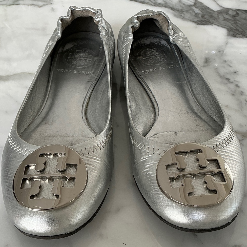 Tory Burch Silver Logo Flats - Picture 4 of 4